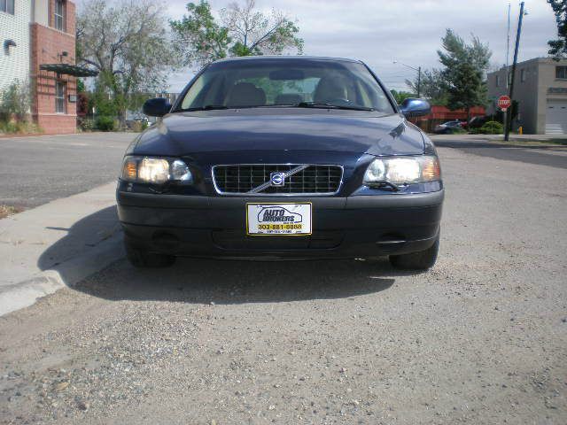 2002 Volvo S60 EX - DUAL Power Doors