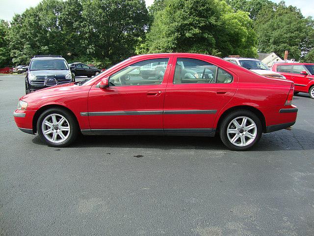 2002 Volvo S60 4WD 4dr Sport