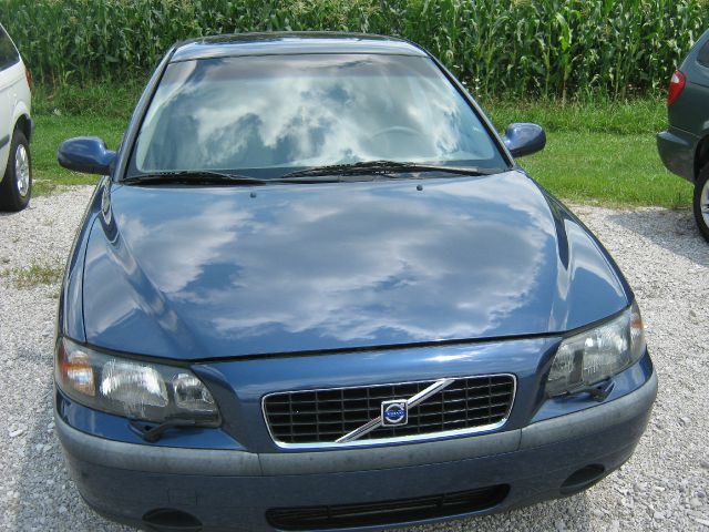 2002 Volvo S60 2.5i Sedan 4D