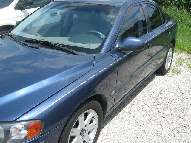 2002 Volvo S60 2.5i Sedan 4D