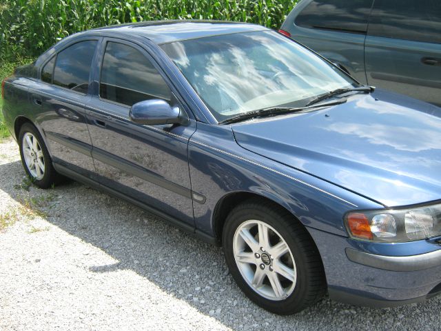 2002 Volvo S60 2.5i Sedan 4D