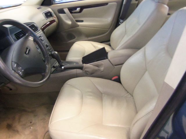 2002 Volvo S60 EX - DUAL Power Doors