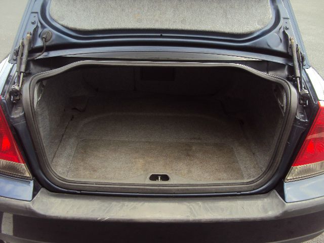 2002 Volvo S60 EX - DUAL Power Doors