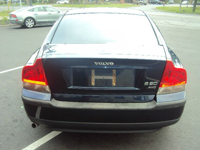 2002 Volvo S60 EX - DUAL Power Doors