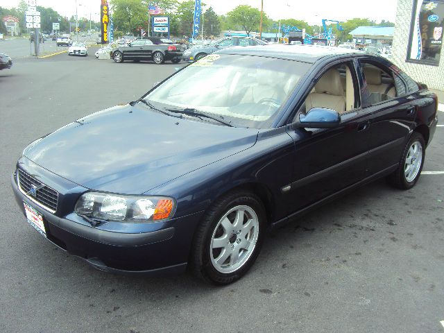 2002 Volvo S60 EX - DUAL Power Doors