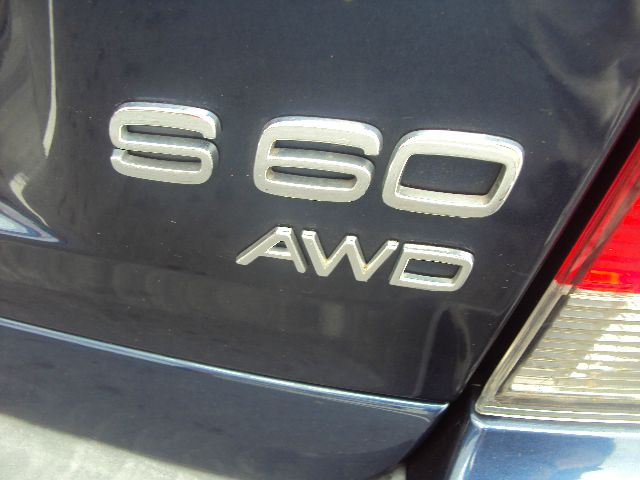 2002 Volvo S60 EX - DUAL Power Doors