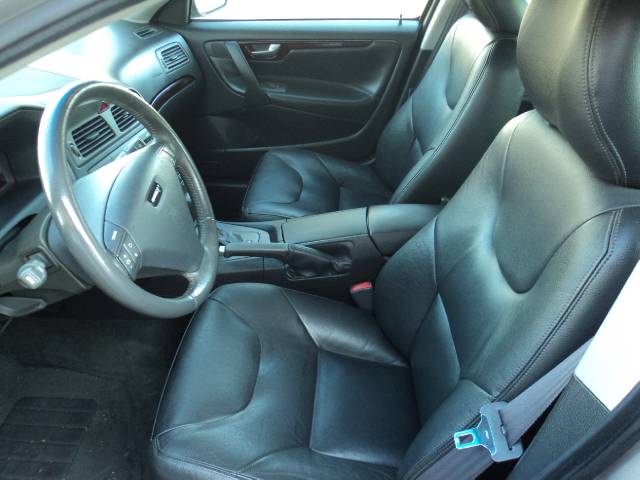 2002 Volvo S60 EX - DUAL Power Doors