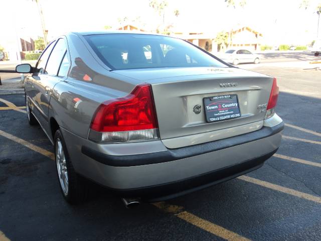 2002 Volvo S60 EX - DUAL Power Doors