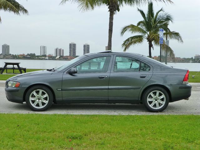 2003 Volvo S60 4WD 4dr Sport