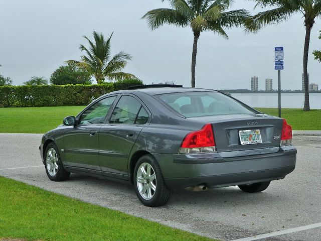 2003 Volvo S60 4WD 4dr Sport