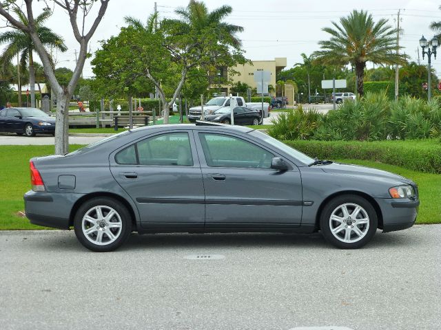 2003 Volvo S60 4WD 4dr Sport