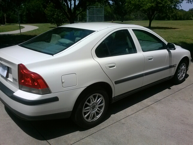 2003 Volvo S60 4WD 4dr Sport