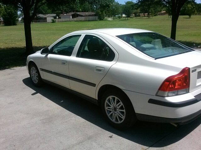 2003 Volvo S60 4WD 4dr Sport