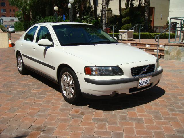 2003 Volvo S60 4WD 4dr Sport