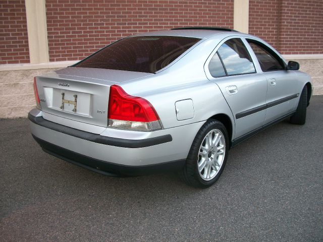 2004 Volvo S60 4WD 4dr Sport