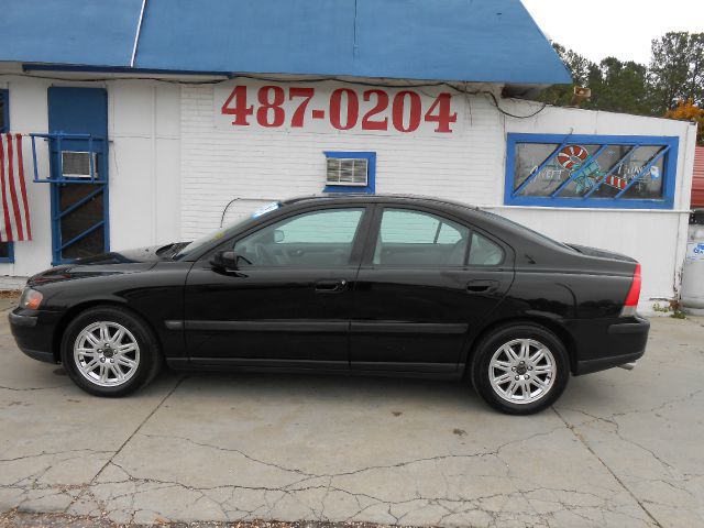 2004 Volvo S60 4WD 4dr Sport