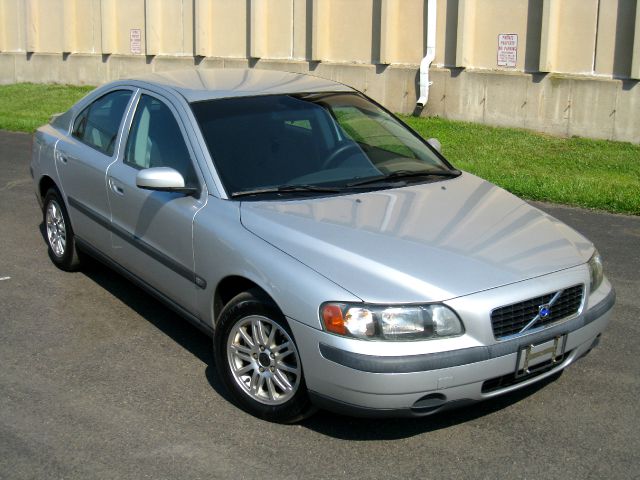 2004 Volvo S60 4WD 4dr Sport