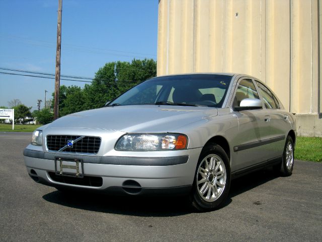 2004 Volvo S60 4WD 4dr Sport