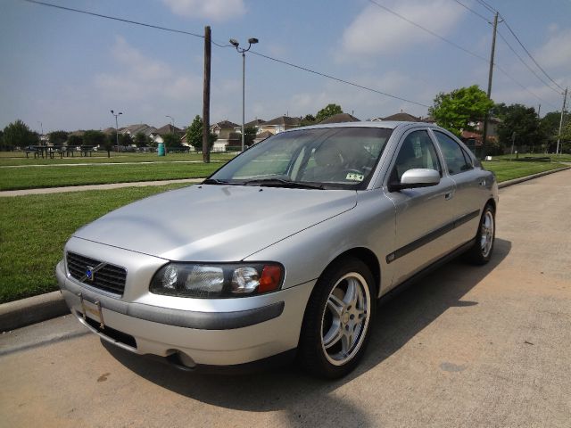 2004 Volvo S60 4WD 4dr Sport