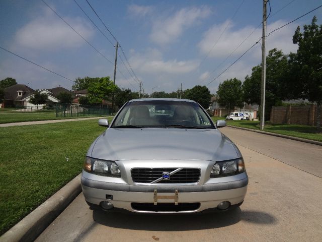 2004 Volvo S60 4WD 4dr Sport