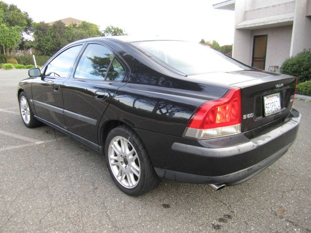 2004 Volvo S60 4WD 4dr Sport