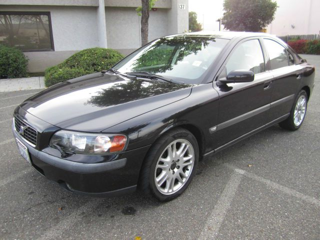 2004 Volvo S60 4WD 4dr Sport