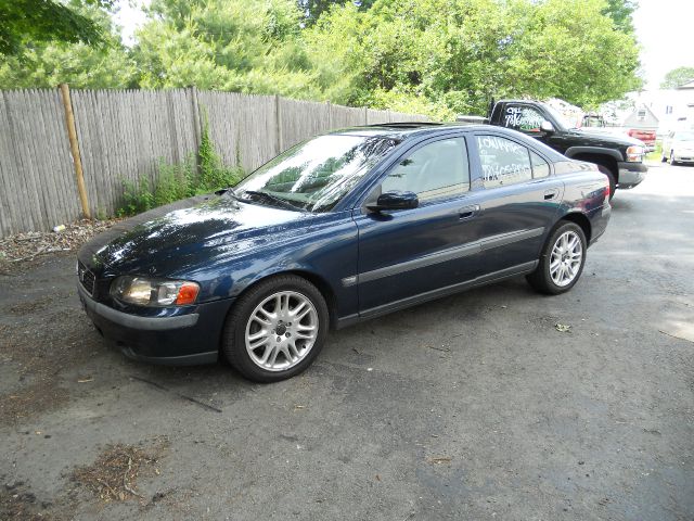 2004 Volvo S60 Eddie Baurer - Liquidator