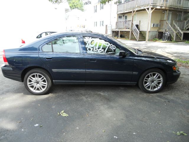 2004 Volvo S60 Eddie Baurer - Liquidator