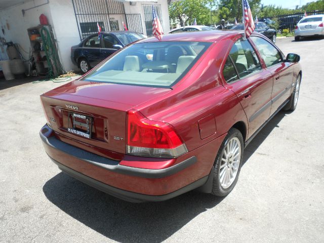 2004 Volvo S60 4WD 4dr Sport