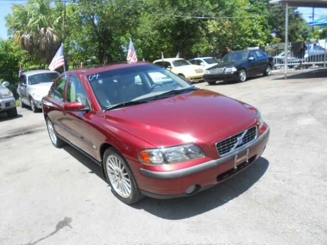 2004 Volvo S60 4WD 4dr Sport