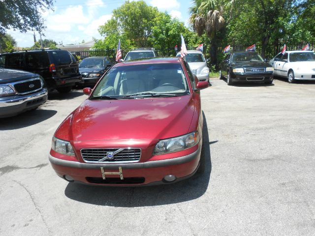 2004 Volvo S60 4WD 4dr Sport