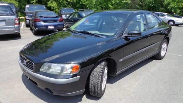 2004 Volvo S60 4WD 4dr Sport