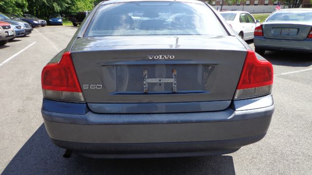 2004 Volvo S60 4WD 4dr Sport