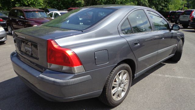 2004 Volvo S60 4WD 4dr Sport