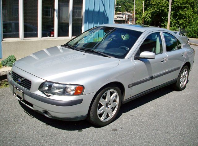 2004 Volvo S60 Sport 4x4 SUV