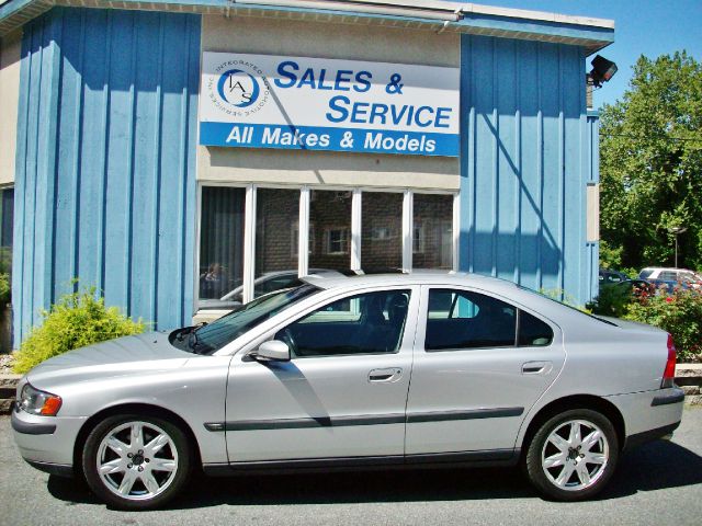 2004 Volvo S60 Sport 4x4 SUV