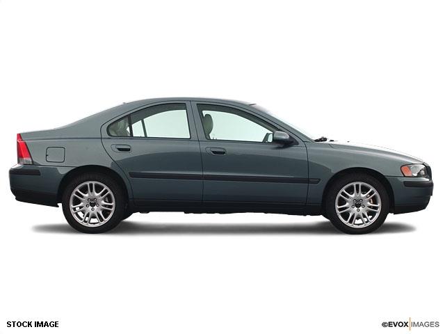 2004 Volvo S60 4WD 4dr Sport