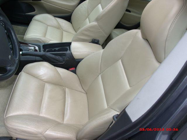 2004 Volvo S60 W/leather