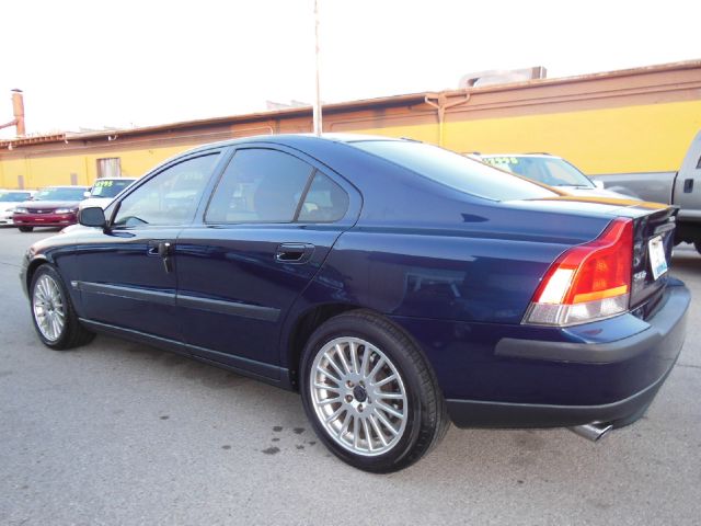 2004 Volvo S60 4WD 4dr Sport