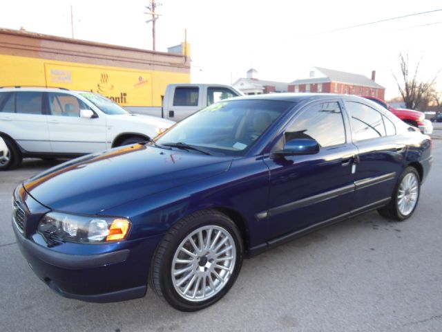 2004 Volvo S60 4WD 4dr Sport