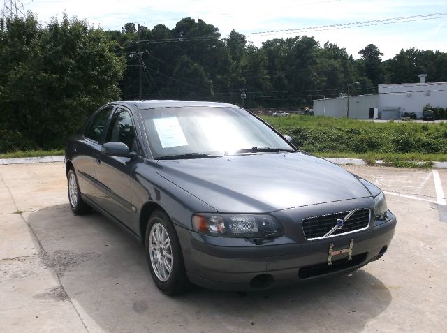 2004 Volvo S60 4WD 4dr Sport