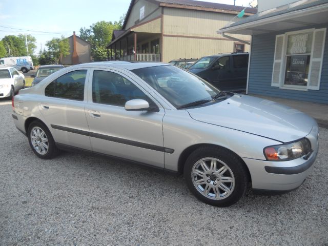 2004 Volvo S60 4WD Z71 CREW CAB