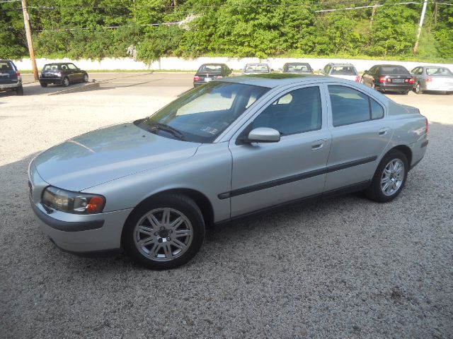 2004 Volvo S60 4WD Z71 CREW CAB