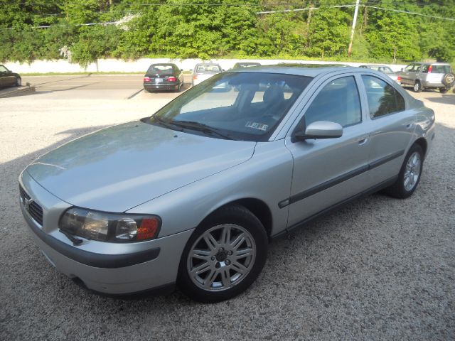 2004 Volvo S60 4WD Z71 CREW CAB