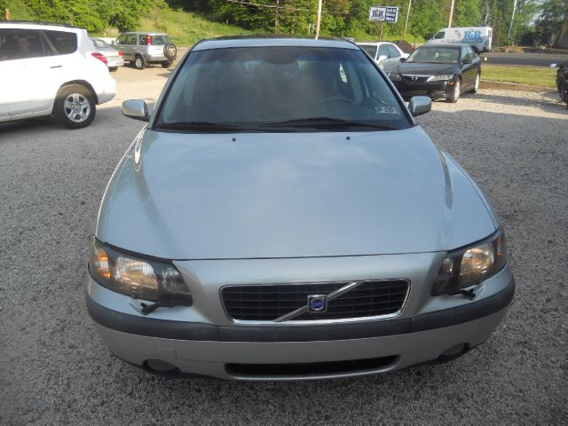 2004 Volvo S60 4WD Z71 CREW CAB