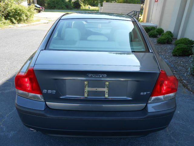 2004 Volvo S60 4WD 4dr Sport