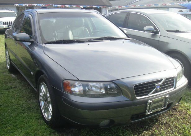 2004 Volvo S60 4WD 4dr Sport