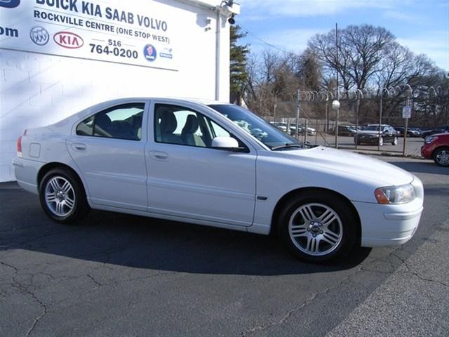 2005 Volvo S60 4WD 4dr Sport