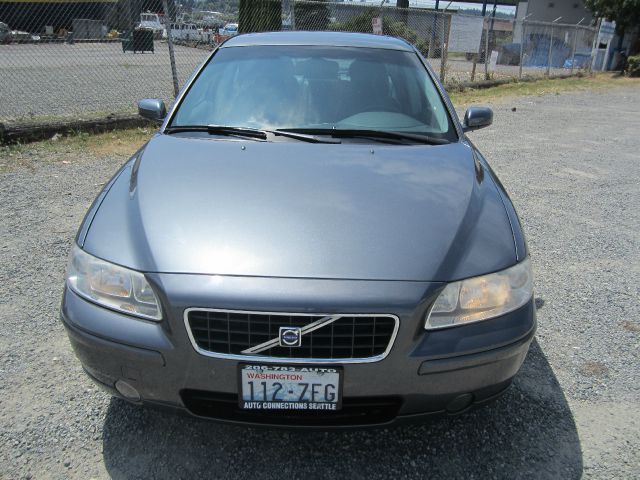 2005 Volvo S60 4WD 4dr Sport