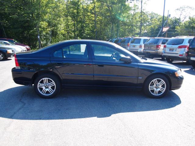 2005 Volvo S60 4WD 4dr Sport